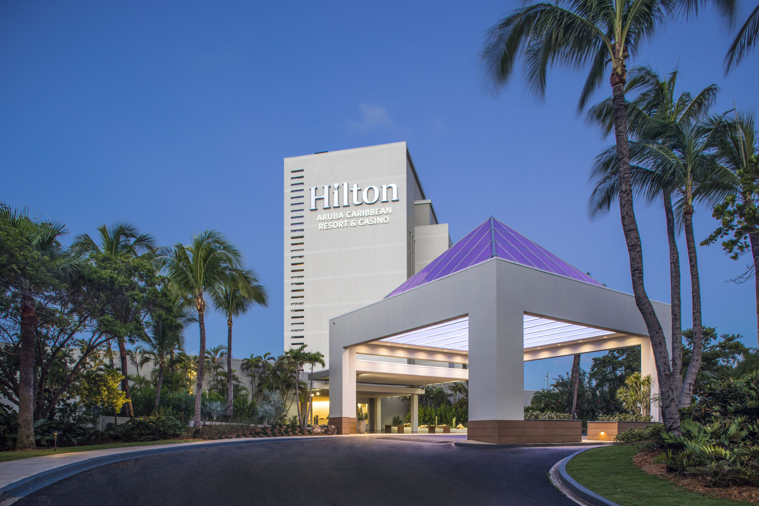 Hilton Aruba Entrance View