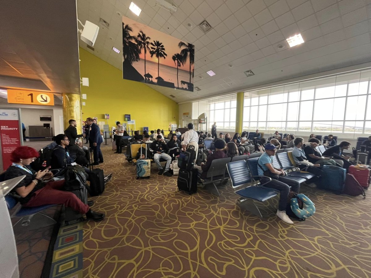 Aruba students depart for Netherlands