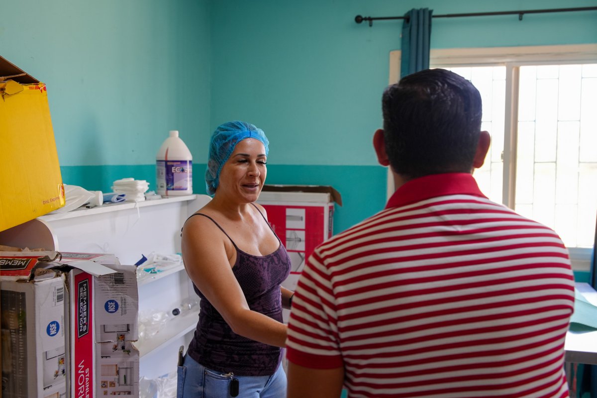 Playa Pabao to control Aruba's pet overpopulation talk with doctors