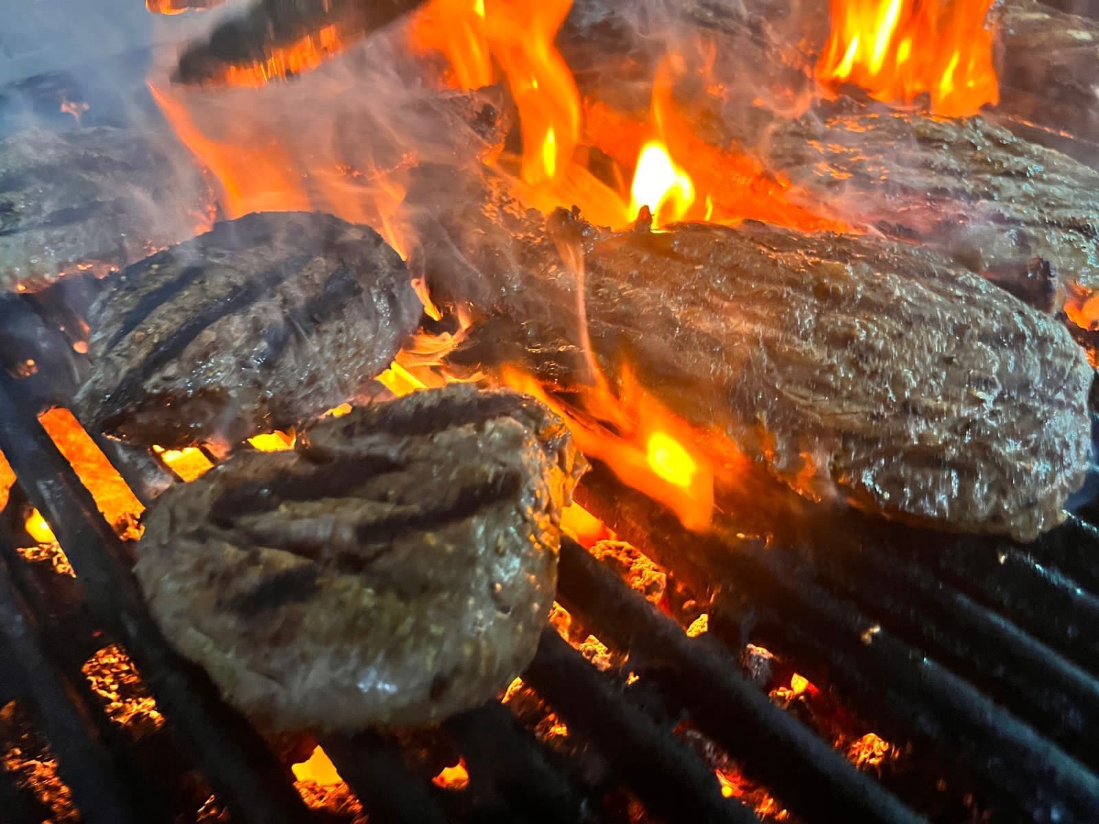 Ricardo's Smokehouse Restaurant & Bar