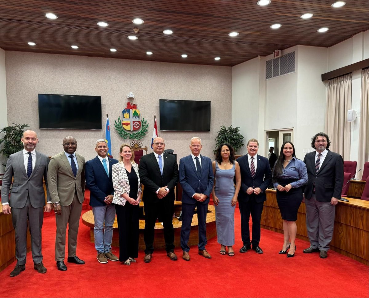 State Secretary Zsolt Szabó visits Aruba
