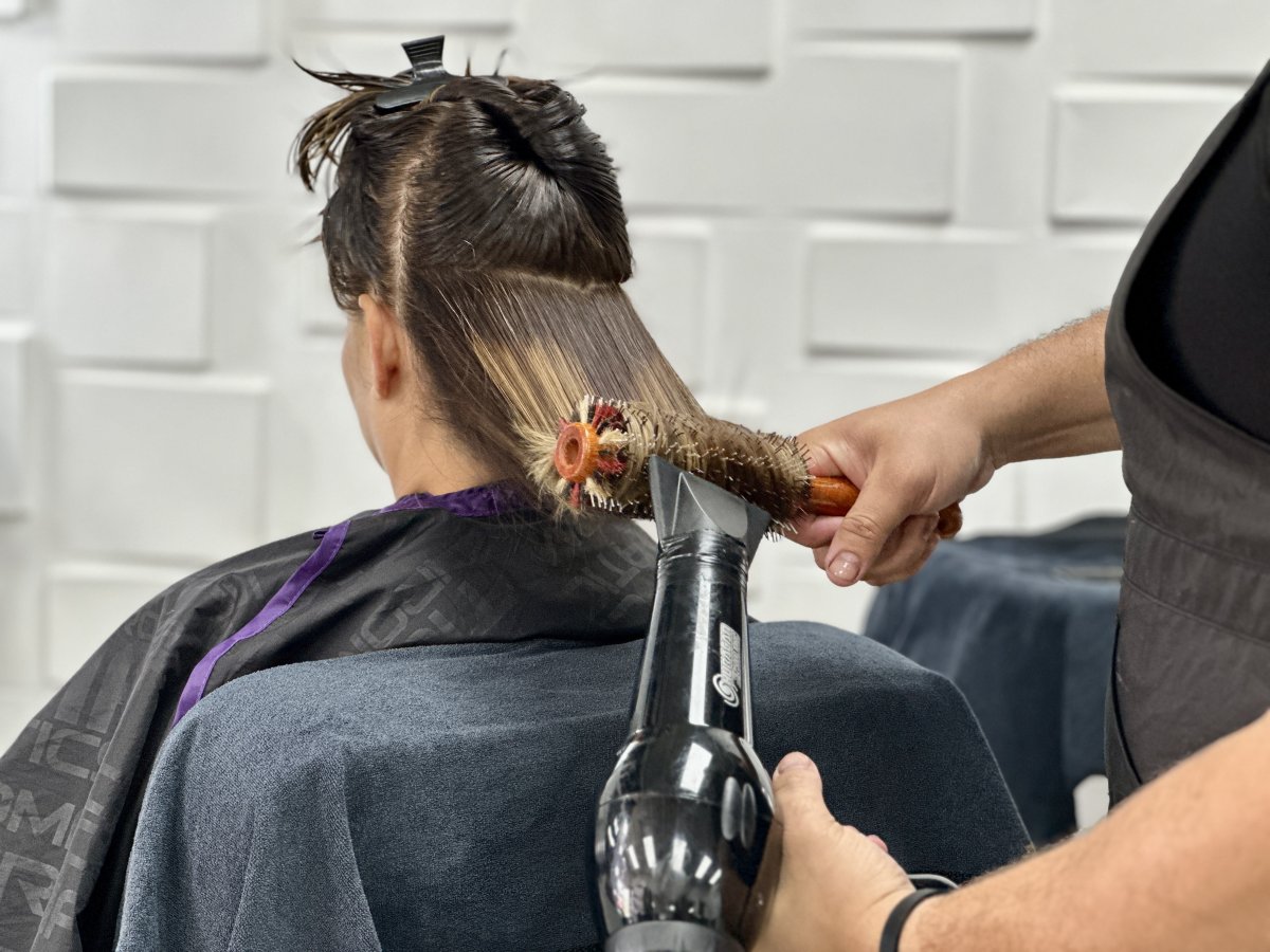 Swift Distribution Aruba launches hairdressing course - Aruba news