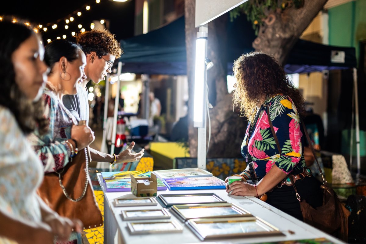 Art enthusiasts and artworks featured at the Aruba Art Fair 2024