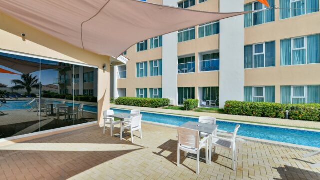 Arubas Life Vacation Residences pool