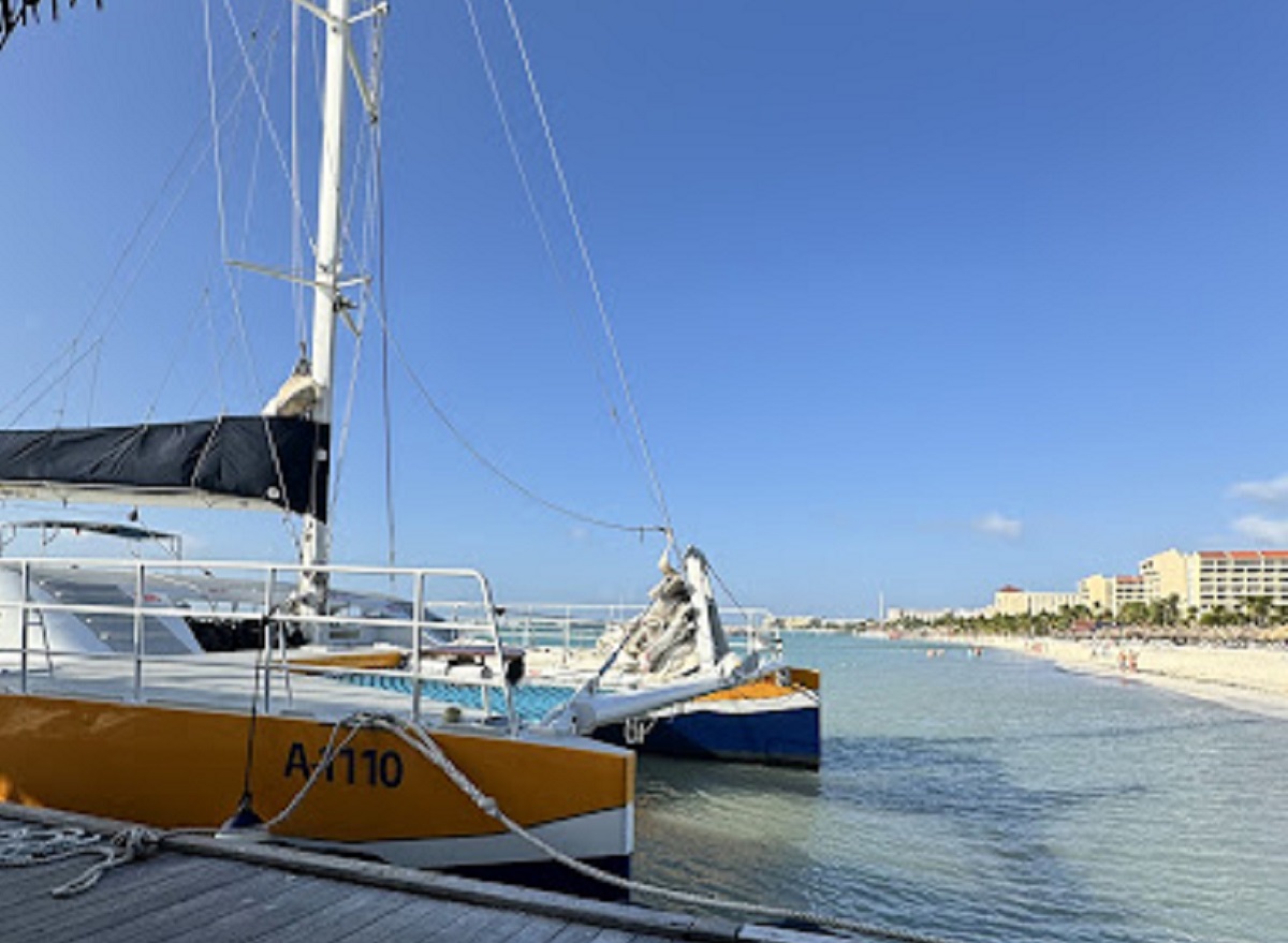 De Palm Tours Aruba boat riding