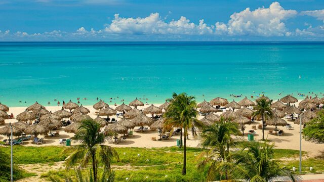 La-Cabana-Eagle-Beach-1