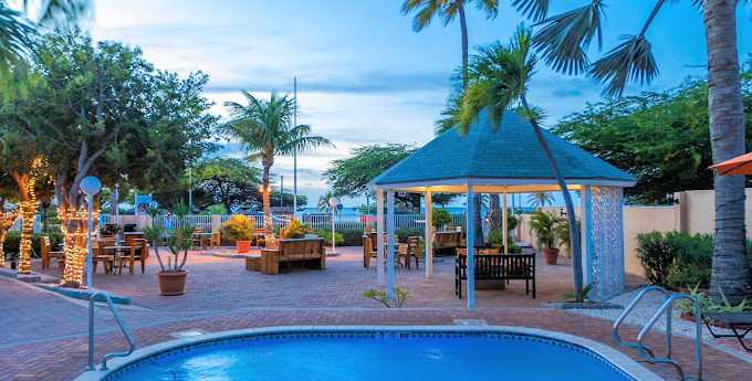 MVC Eagle Beach Aruba pool