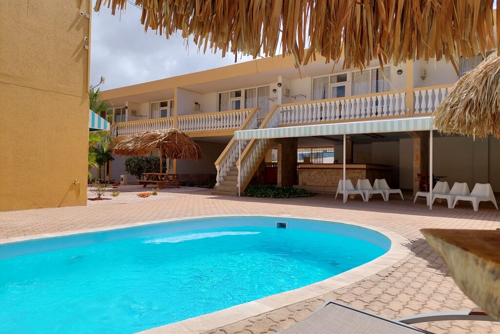 Montana Eco Resort swimming pool