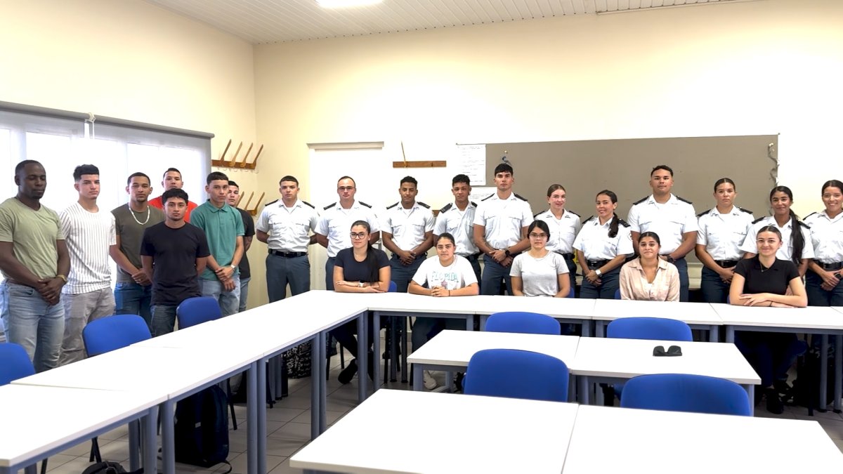 18 students begin their police careers