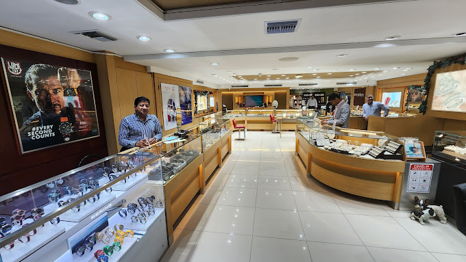 Paseo Herencia insite the mall