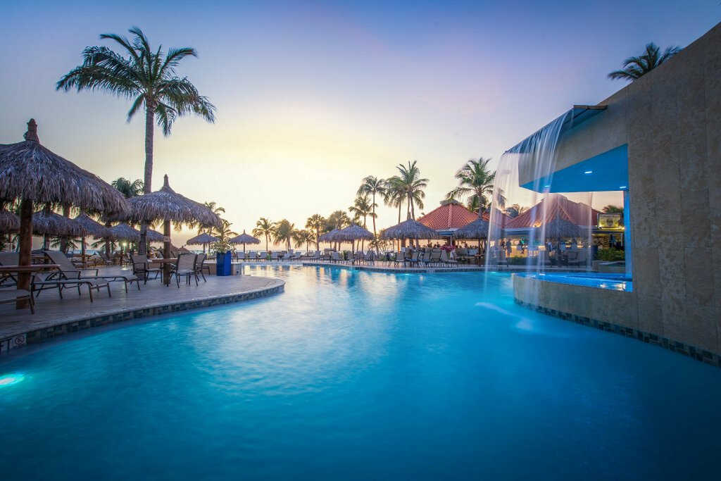 Playa Linda Beach Resort Aruba pool