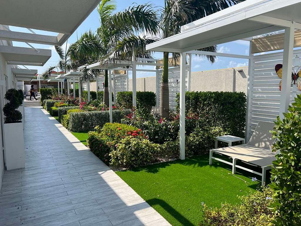 Aruba Boutique & Art Hotel, Bw Signature Collection garden area