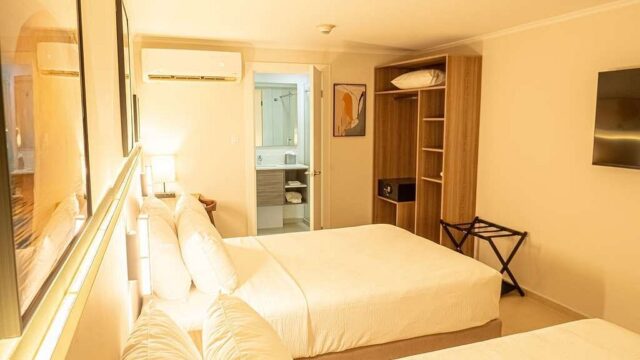 Aruba Boutique & Art Hotel, Bw Signature Collection master room