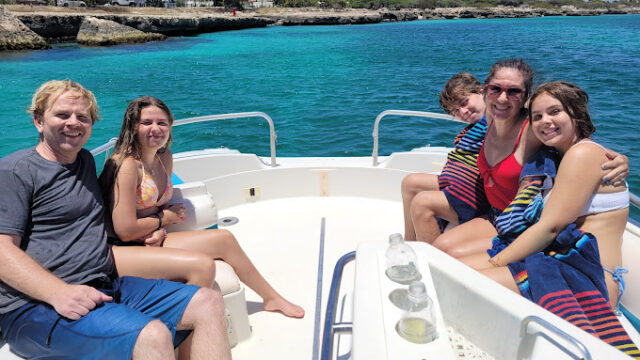 tourister enjoy private boating