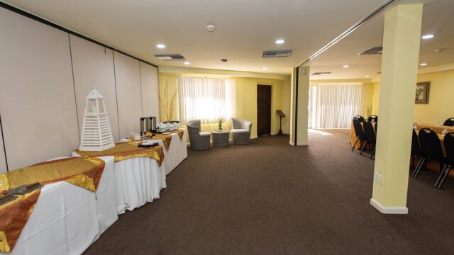 Aruba Surfside Marina hall