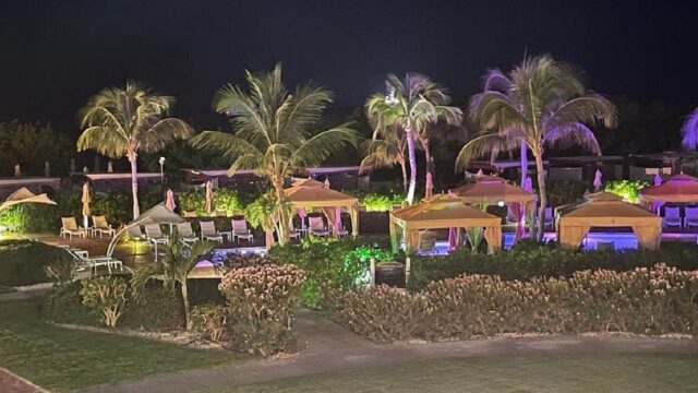 BLT Steak RESTAURANT GARDEN