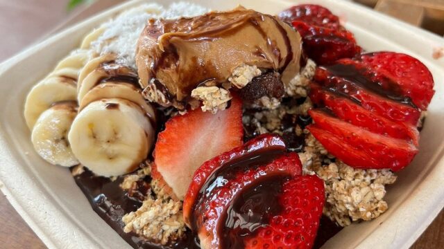 Eduardos Hideaway fruits bowl