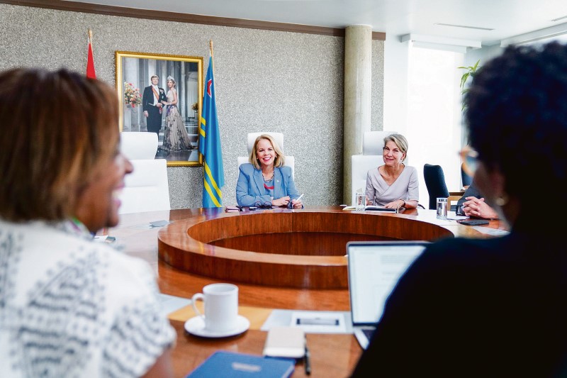 IMF delegation discusses financial reforms