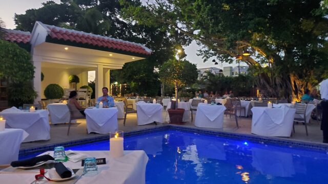 papiamento restaurant nighgt view