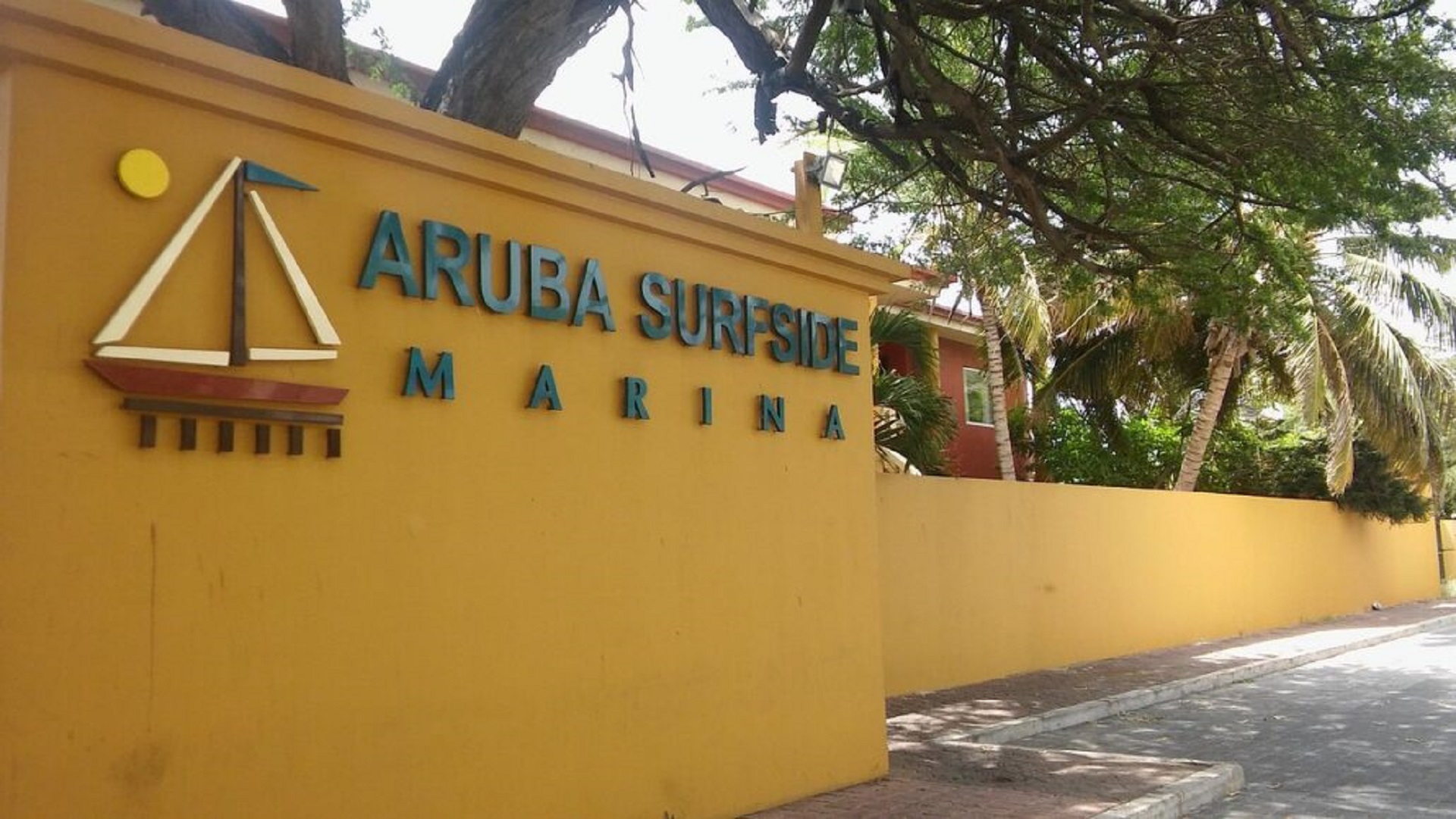 Aruba Surfside Marina