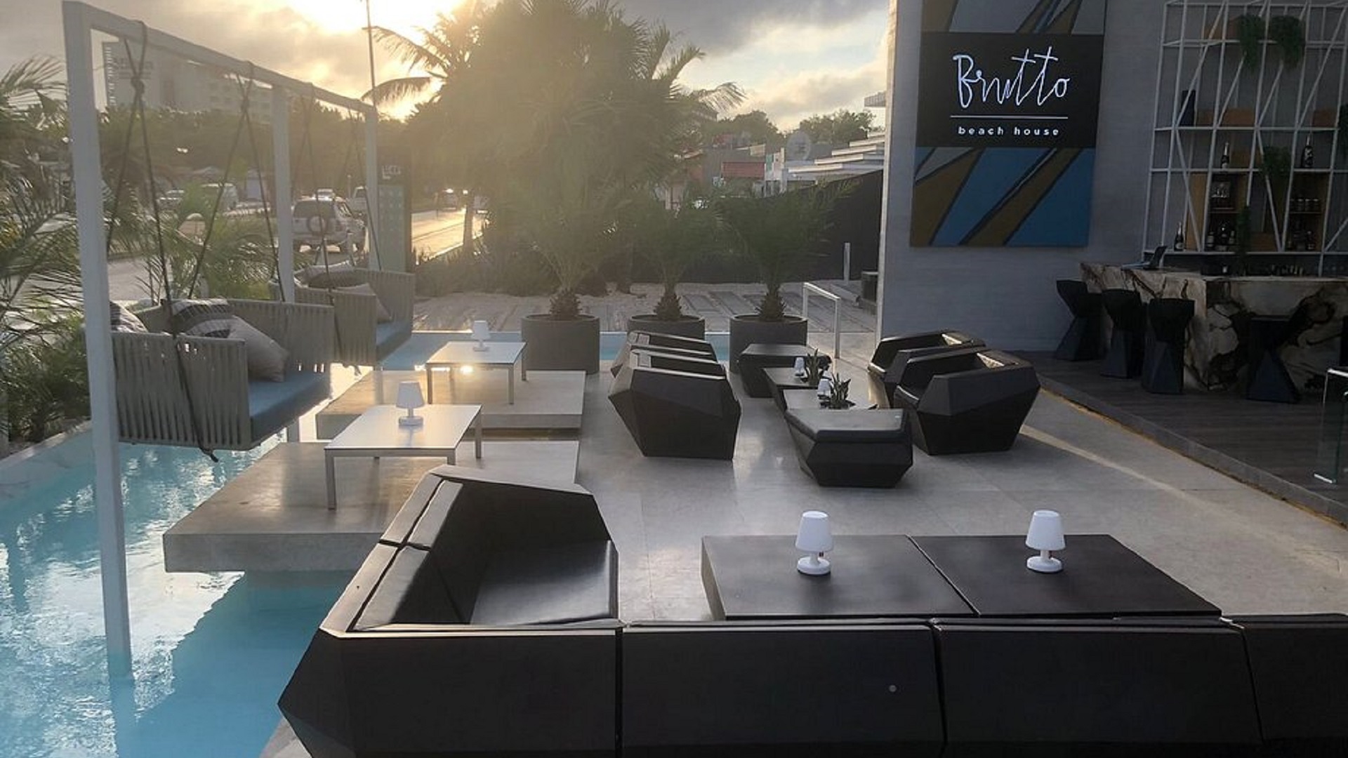 Brutto Beach House Restuarant morning view