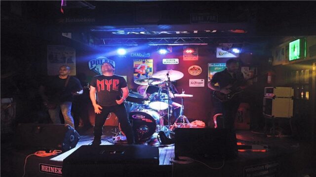 Cafe Chaos music event