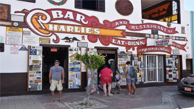 Charlies Bar Restaurant