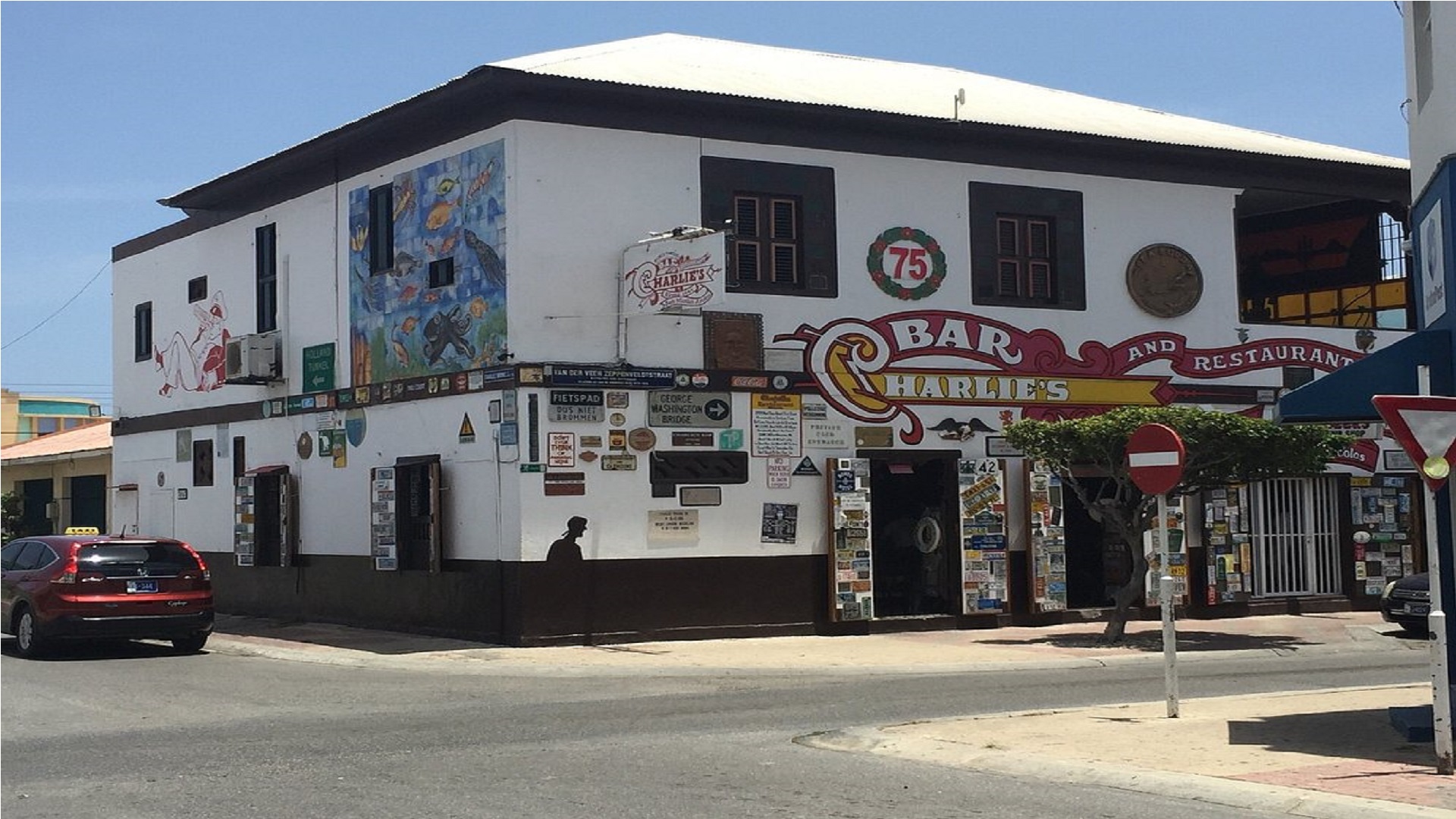 Charlie's Bar and Restaurant - Aruba Online News