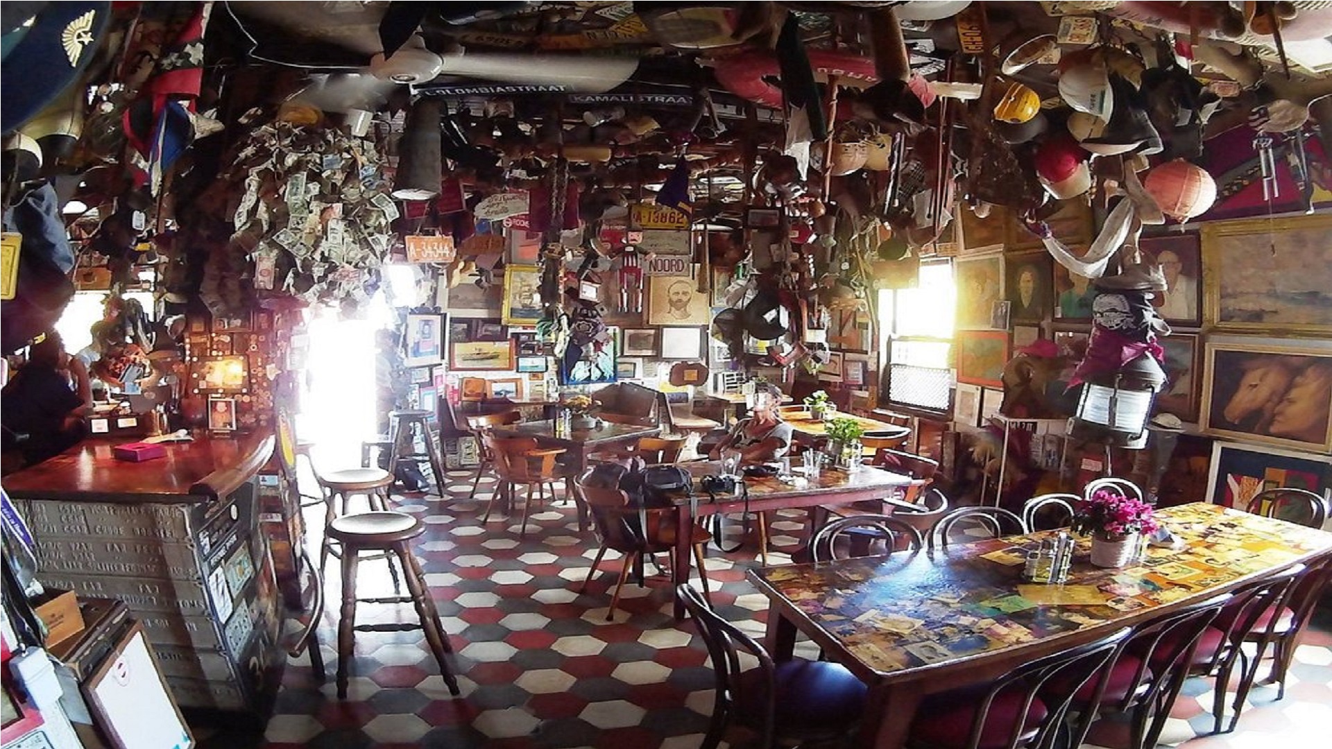 Charlie's Bar and Restaurant - Aruba Online News