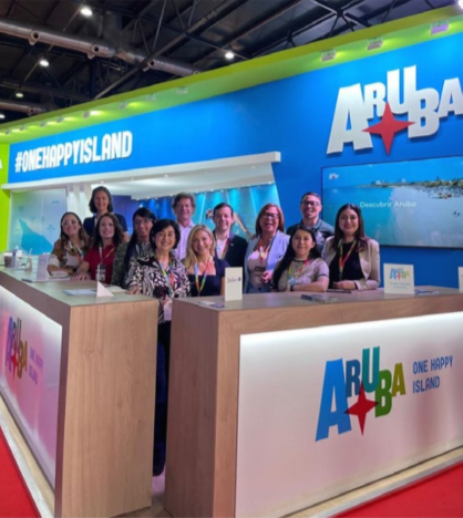 A bustling exhibition at FIT 2024 showcasing tourism and culture in Argentina."