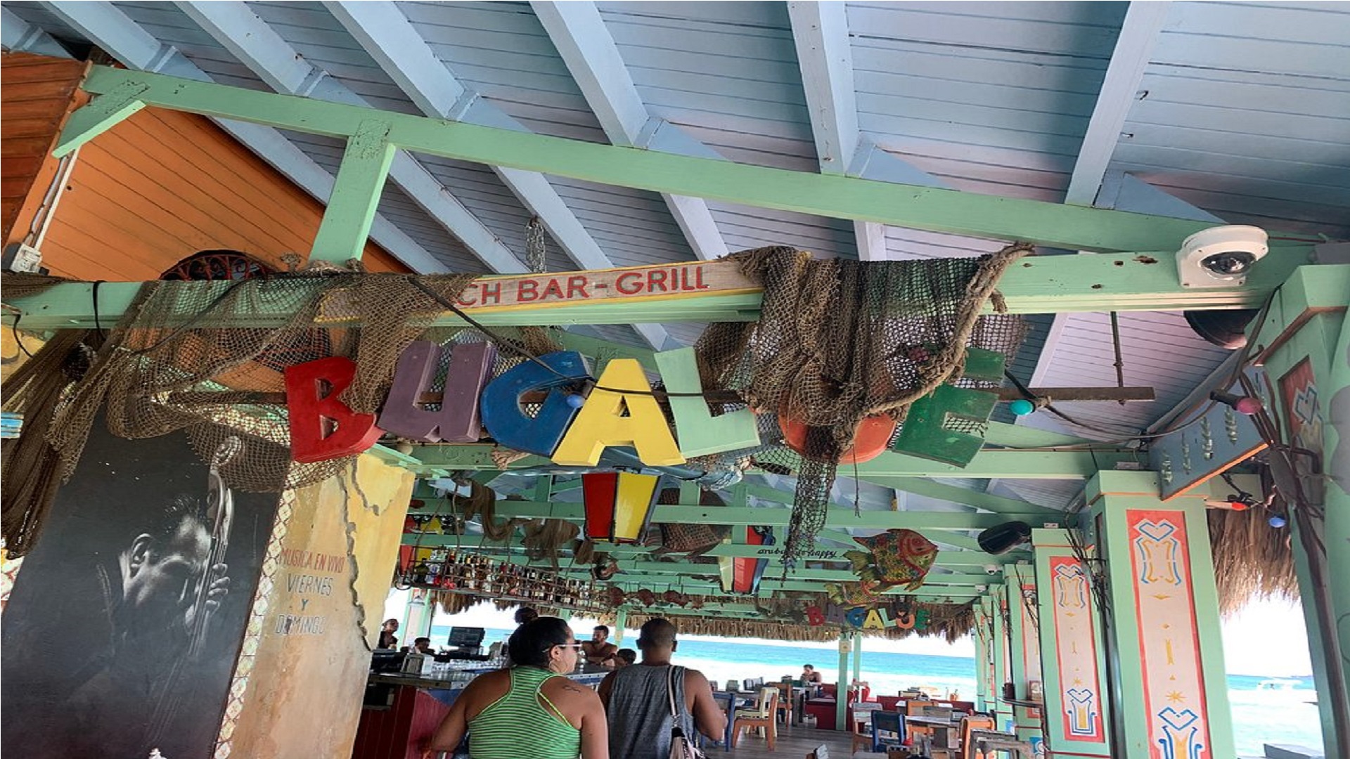 bugaloe beach bar inside view aruba
