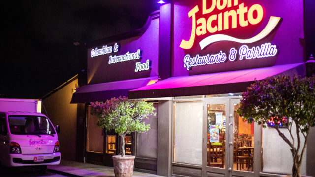 front_aruba_local_restaurant_don_jacinto_-1