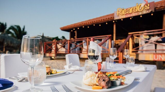 ricardos dinner on beach