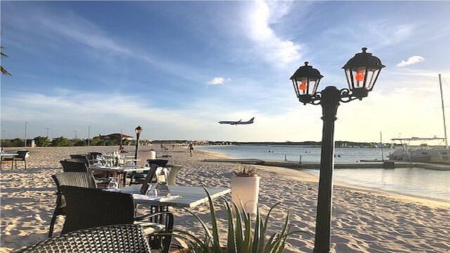 Barefoot Restaurant tables on the beach