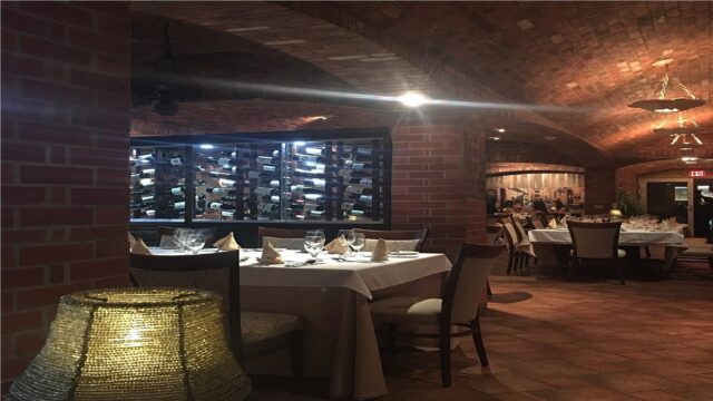 Da Vinci Ristorante night view