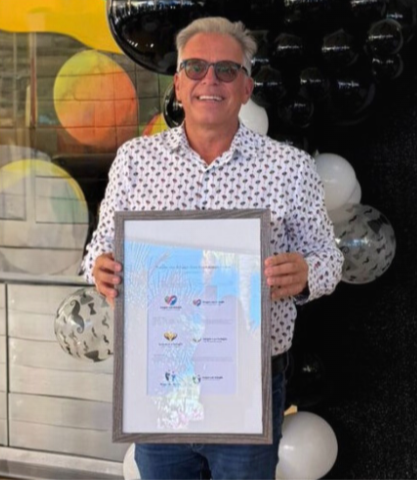 Amsterdam Manor employees celebrating the launch of the Jurgen van Schaijk Care Foundation.