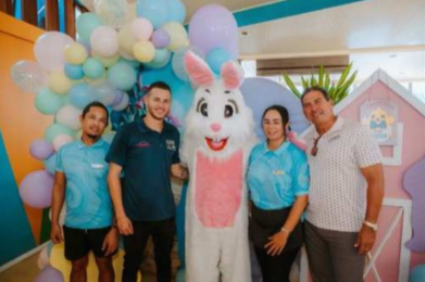 Pastel-themed Easter brunch decorations at Amsterdam Manor courtyard in Aruba