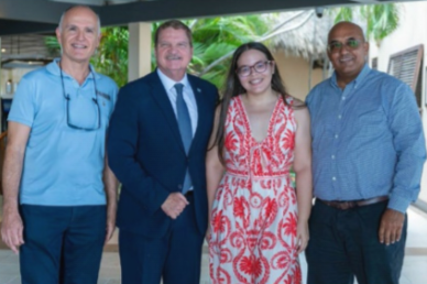 Prime Minister Mike Eman speaking at Manchebo Mother’s Day event