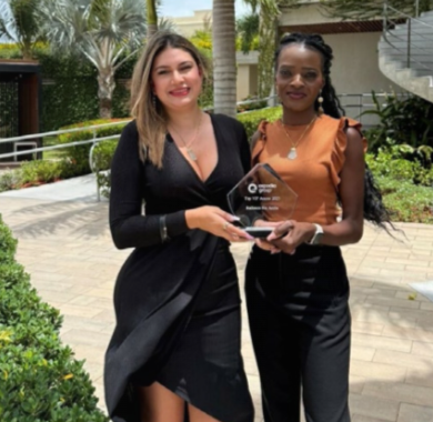 Radisson Blu Aruba team receiving Expedia Top VIP Access Award