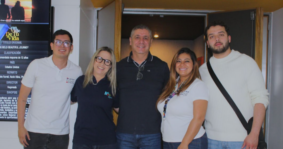 Travel agents attending Aruba movie experience event in Bogotá cinema