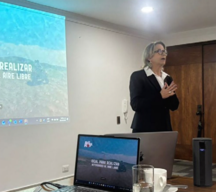 Artificial intelligence workshop for travel agents by UGA Turismo