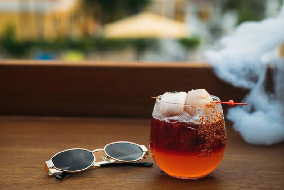 Amsterdam Manor Hosts Halloween Managers’ Cocktail Party 2025