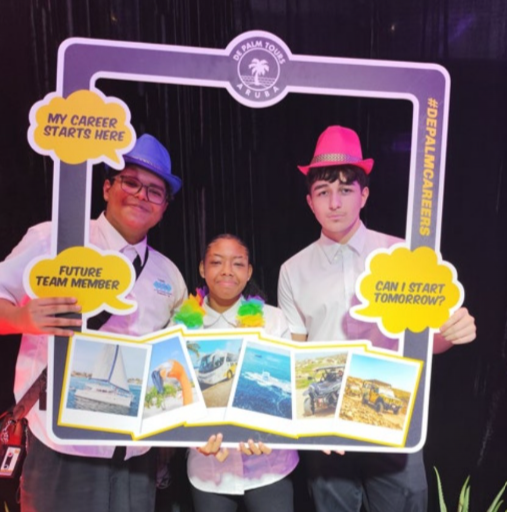 De Palm Tours showcasing career growth and employment opportunities at EXPO ATIA 2025