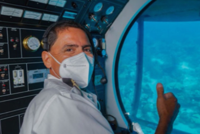 Passengers enjoying the Atlantis Submarines Aruba experience