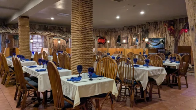 Driftwood Restaurant Downtown Oranjestad