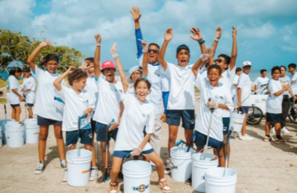 Students see eco-friendly sustainability measures at Amsterdam Manor