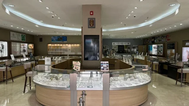 Exclusive Diamond and Gemstone Collection