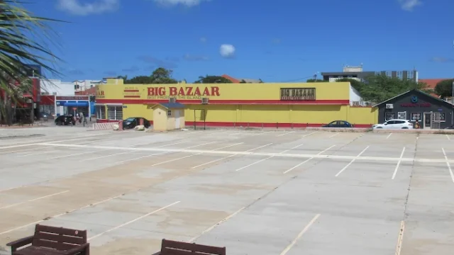 Family shopping at Big Bazaar Aruba