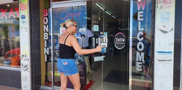 Inside Geekay Department Store Aruba