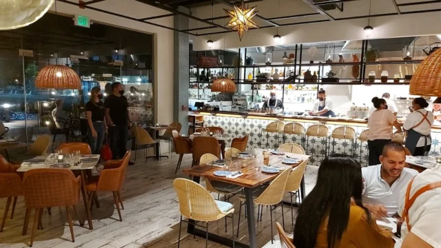 Lima Bistro Aruba – Warm & Modern Dining Experience